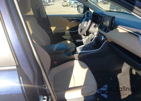 2021 Toyota Rav4 Hybrid Xle z USA, uszkodzony, nr VIN 4T3RWRFV4MU025014